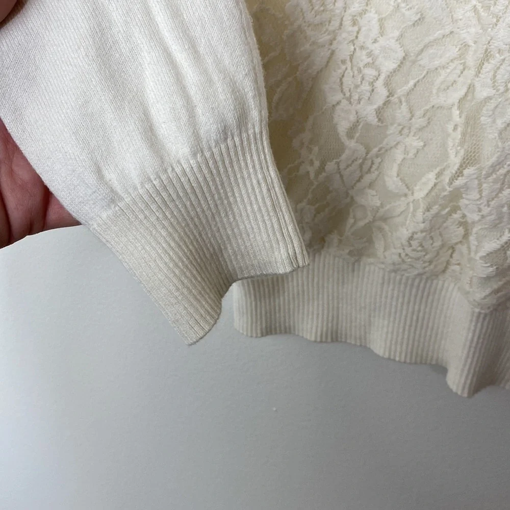 VAN HEUSEN Studio Cream Lace Front Detail Sweater size S